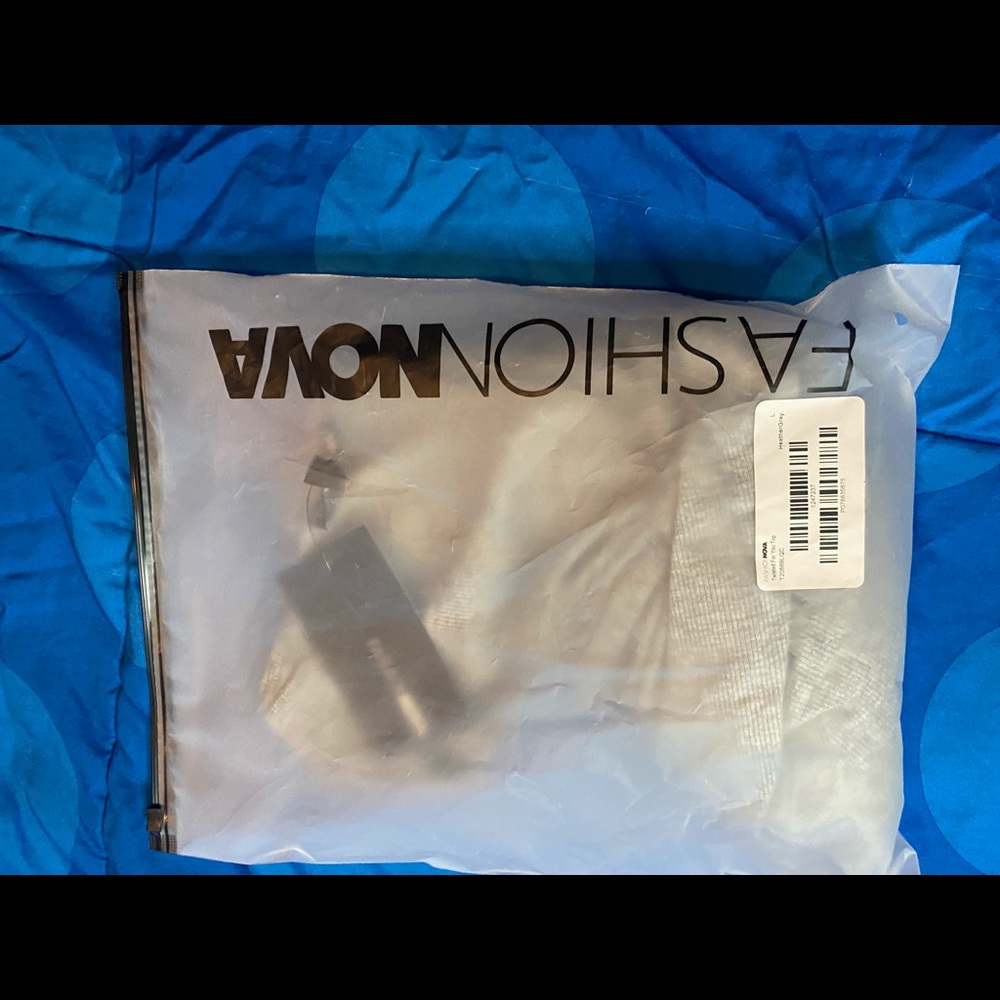 Fashion nova twisted top